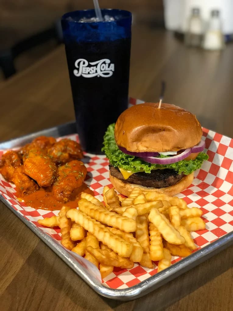 Discover Faimus Wings, a top restaurant spot.