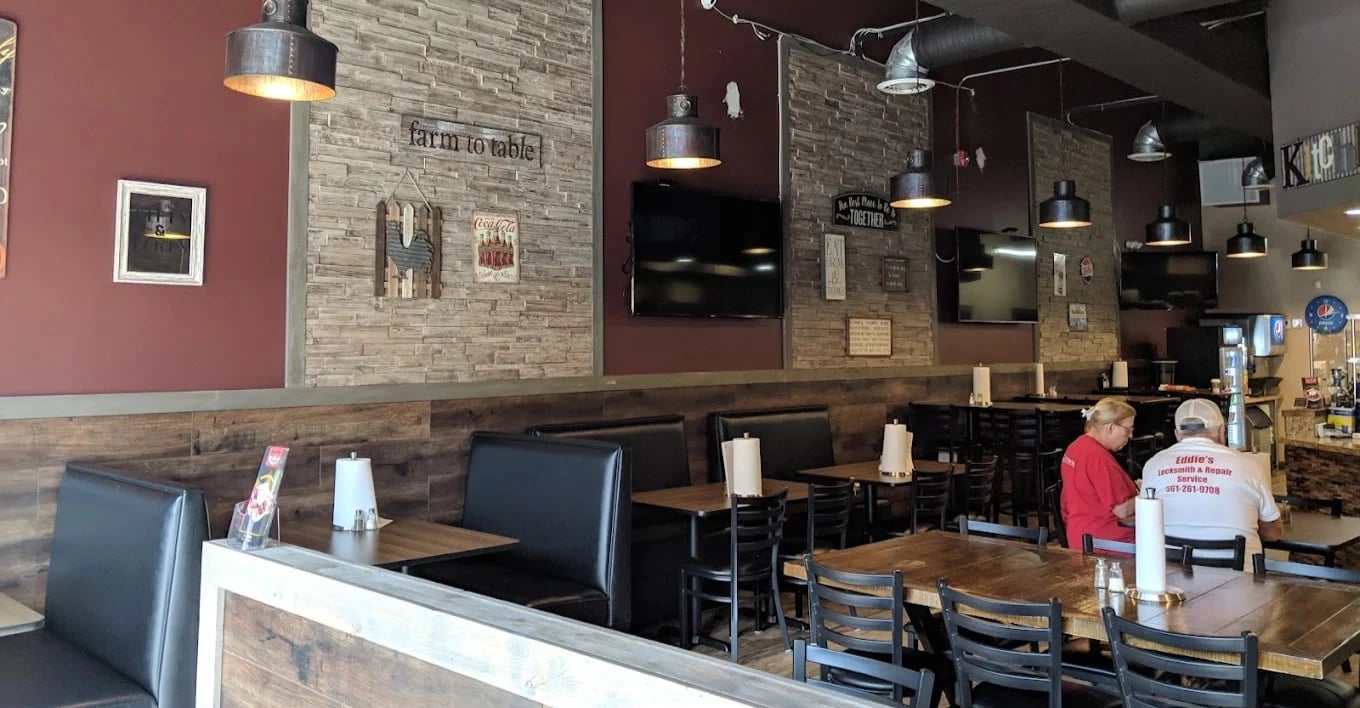 Faimus Wings in Belle Glade, Florida